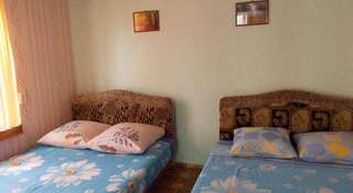 Гостиница Guest house U Dyadi Vani Коктебель Четырехместный номер-11
