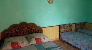 Гостиница Guest house U Dyadi Vani Коктебель Четырехместный номер-9