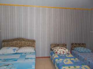 Гостиница Guest house U Dyadi Vani Коктебель Четырехместный номер эконом-класса-5